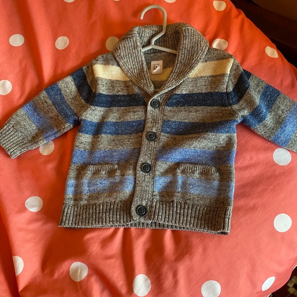 Cute Gap kids sweater 6-12 months - Picture 2 of 2
